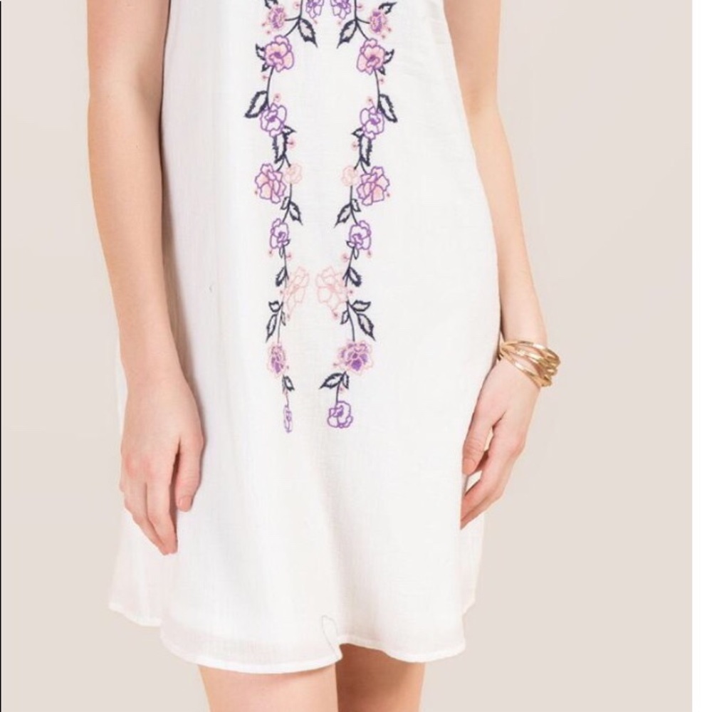 Leila embroidered keyhole dress